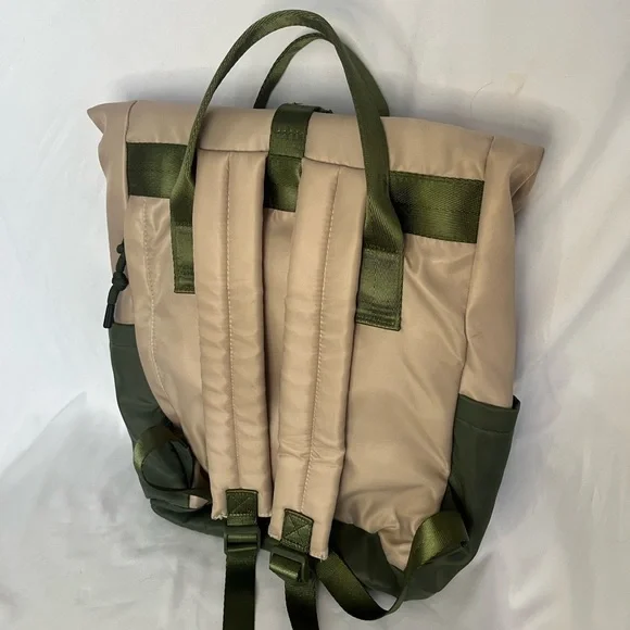 NWOT Bearpaw Olive Green and Beige Backpack - Picture 2 of 4